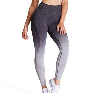 Ombre Contour Leggings